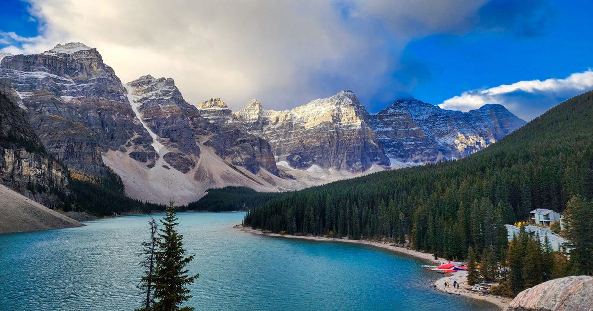 How Many Days in the Canadian Rockies Moraine lake