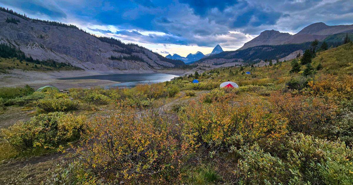 Best time to visit the Canadian Rockies - Og lake